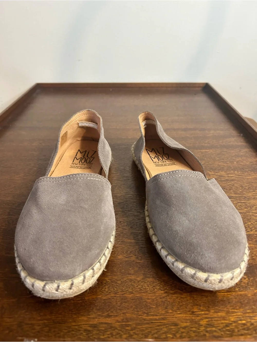 Miz Mooz Taupe Gray Suede Espadrille casual Beachy Slip-On shoes. Size 40/ 9.5